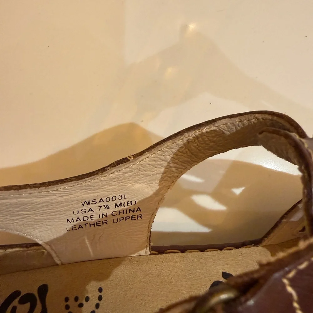 Propet Rich Brown Leather Footwear - Picture 7 of 7